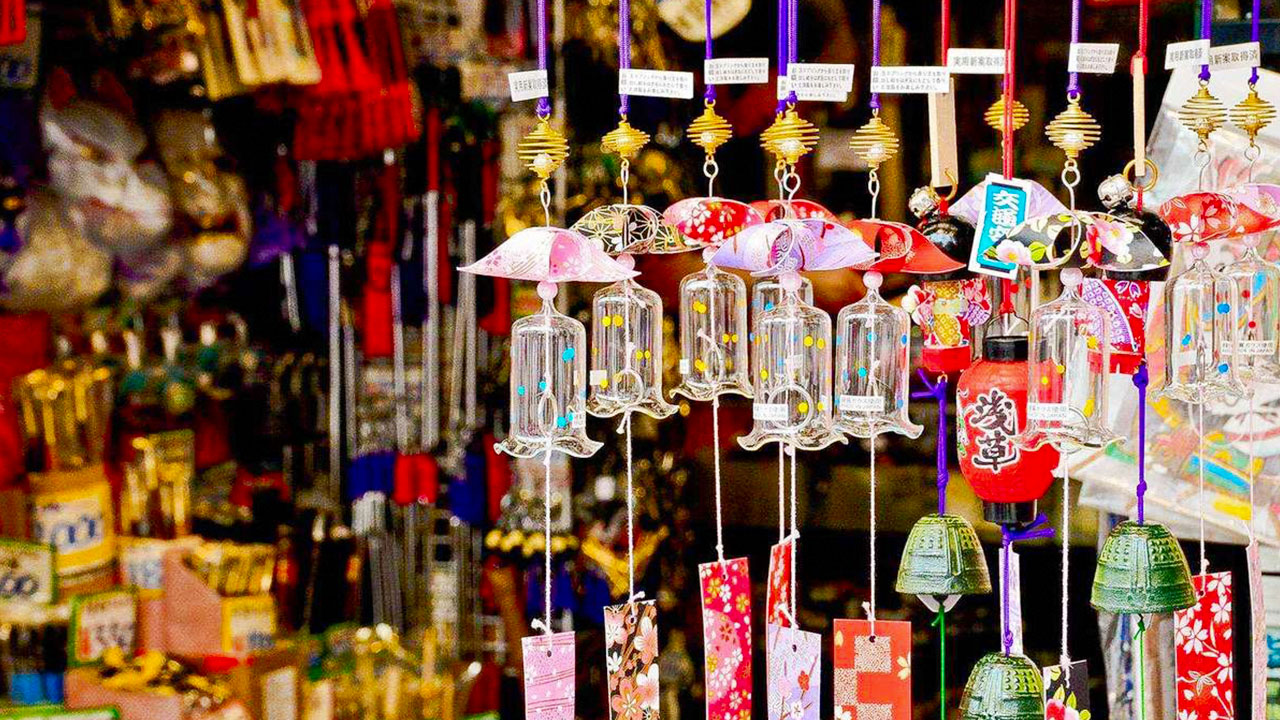 Shopping Experience on Hang Bo Street